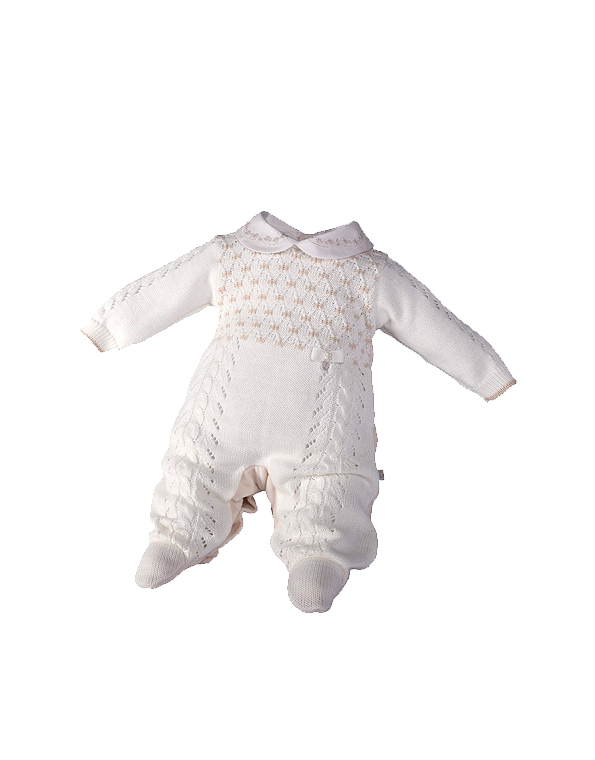 Macacão-feminino-plush-com-tricot-trabalhado-com-laço-off-white—Beth-Bebê—Carambolina—32605