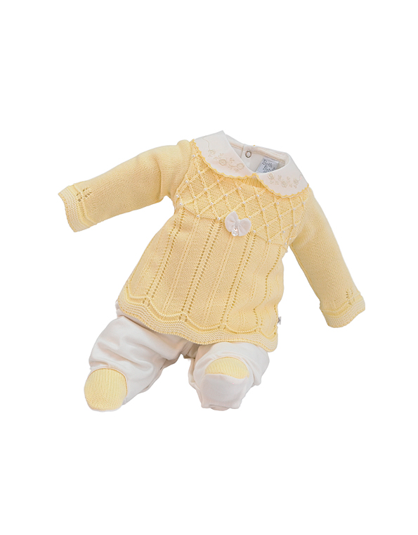 Macacão-feminino-com-tricot-amarelo-com-pérolas-e-gola-bordada—Beth-Bebê—Carambolina—33277