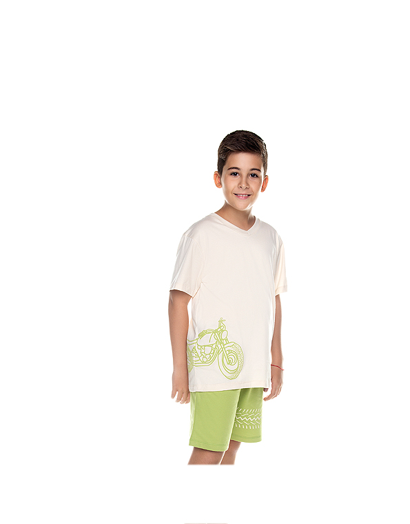 Pijama-curto-de-camiseta-e-bermuda-estampados-infantil-e-juvenil-masculino-moto—Have-Fun—Carambolina—33406-modelo
