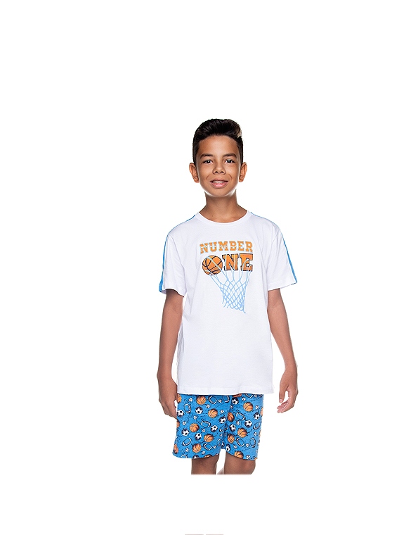 Pijama-curto-de-camiseta-e-short-estampados-infantil-e-juvenil-masculino-basquete—Have-Fun—Carambolina—33404-modelo
