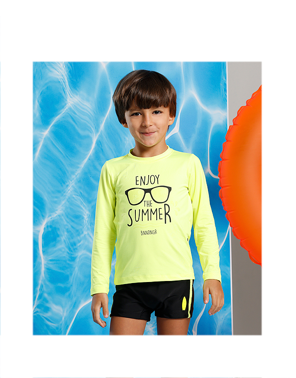 Sunga-e-camiseta-com-proteção-UV-infantil—Banana-Danger—Carambolina—33248-modelo