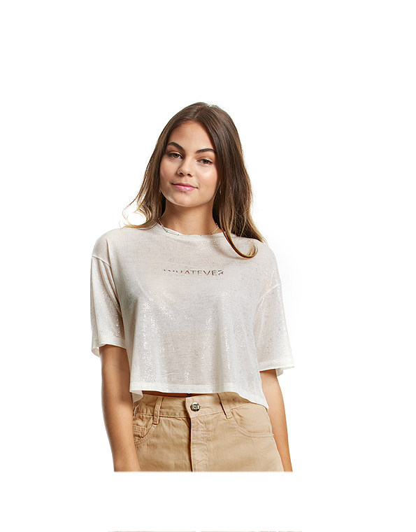 Camiseta-boxy-juvenil-feminina-off-white com metalizado—Poah-Noah—Carambolina—33722-modelo
