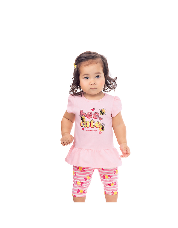 Conjunto-bata-com-brilhos-e-capri-estampada-feminino-bebê-rosa—Dila—Carambolina—33666 modelo
