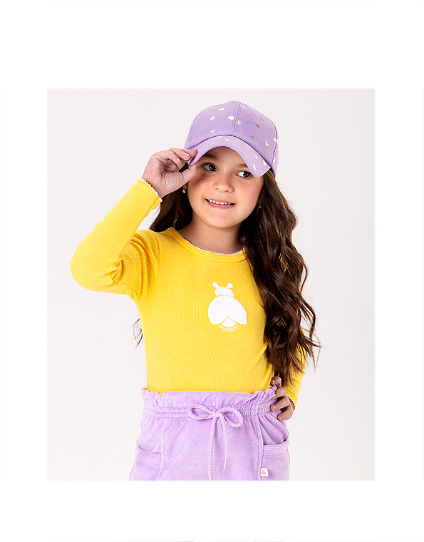 Camiseta-manga-longa-canelada-com-borado-em-pelúcia-infantil-feminina-amarela—Açucena—Carambolina—33945-modelo