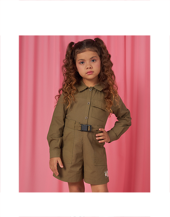 Macacão-manga-longa-com-cinto-infantil-feminino-verde-militar—Bambollina—Carambolina—34351-modelo